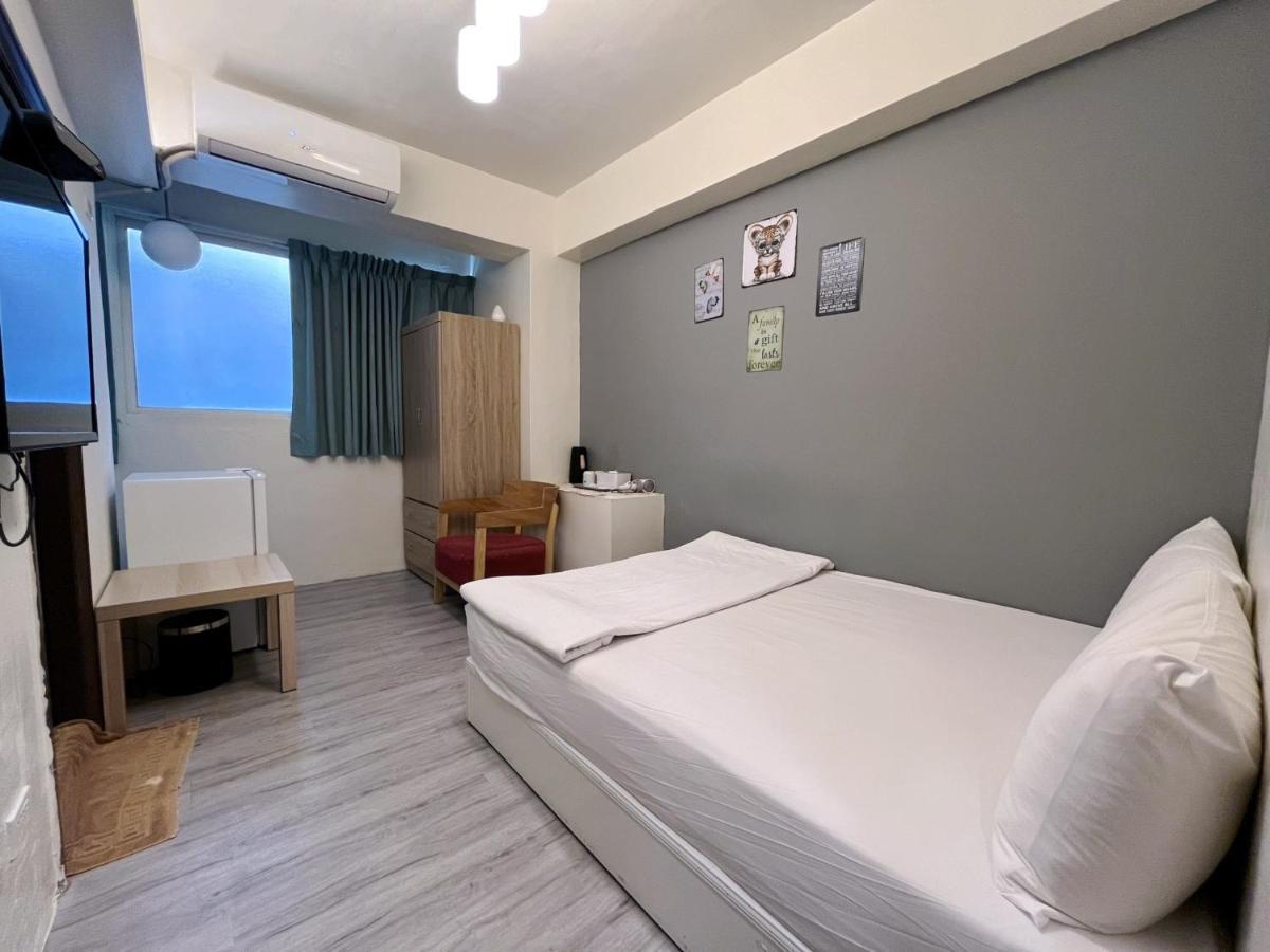 Ferienwohnung Fengchia Fun House Taichung Exterior foto