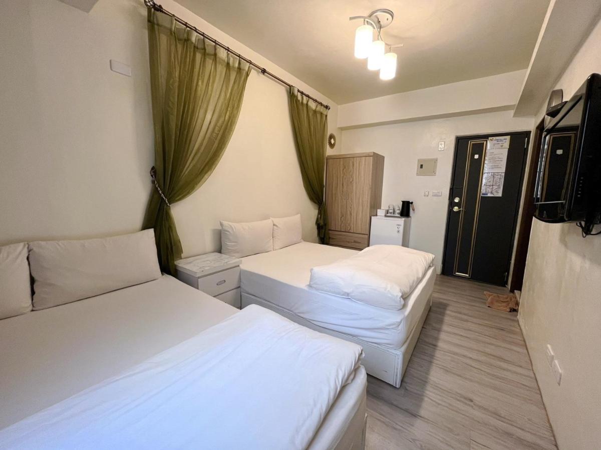Ferienwohnung Fengchia Fun House Taichung Exterior foto