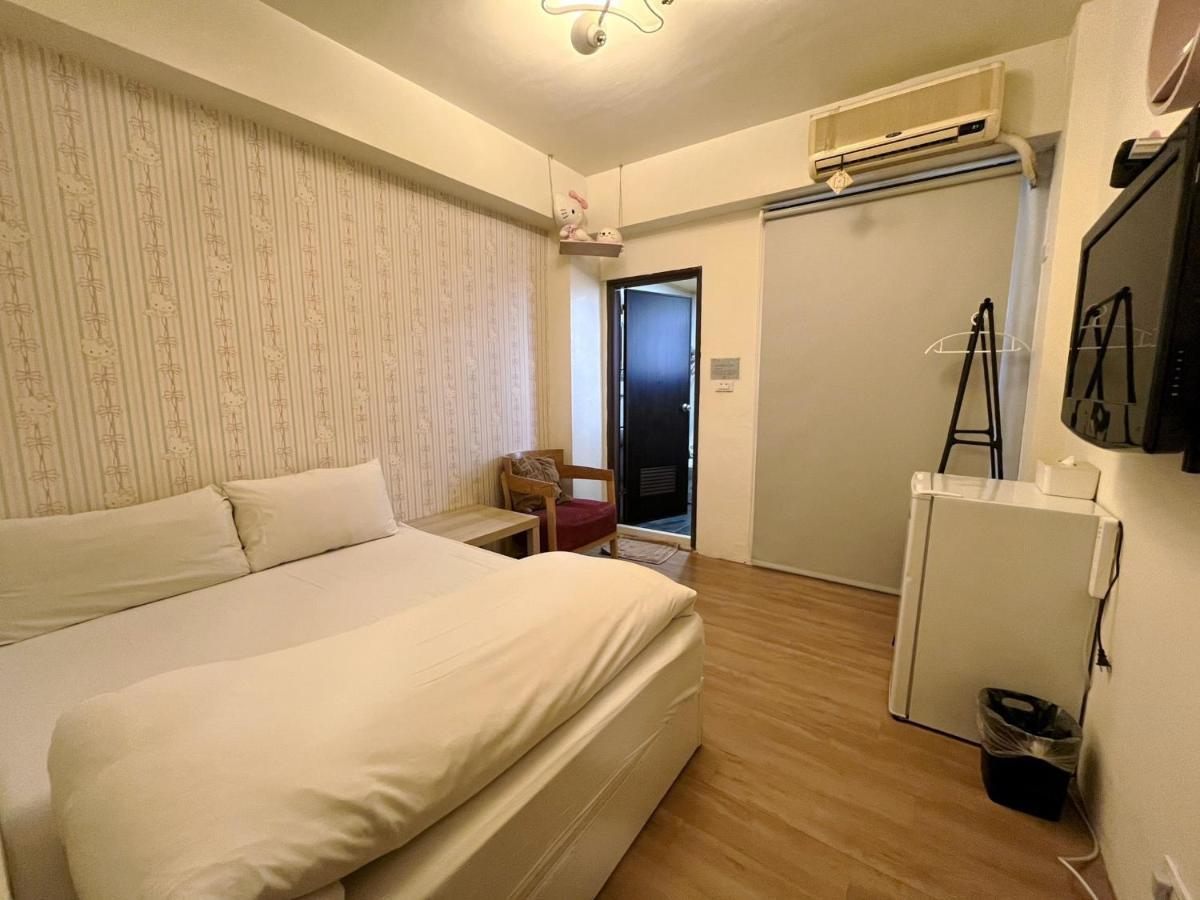 Ferienwohnung Fengchia Fun House Taichung Exterior foto