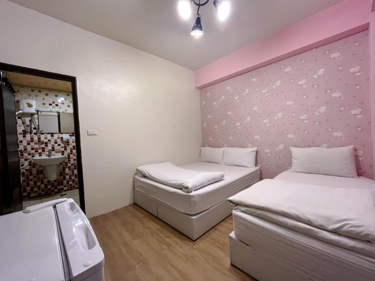 Ferienwohnung Fengchia Fun House Taichung Exterior foto